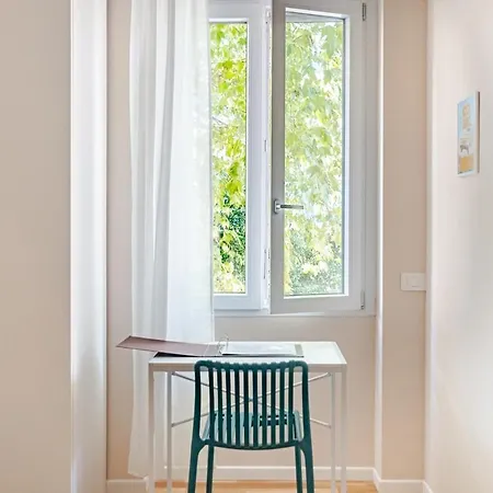 Modern Gem In Milão