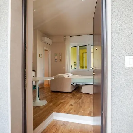 דירה Modern Gem In *